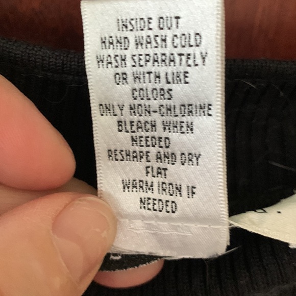 NWT Women’s pursuits, ltd. black ribbed sweater. Size L - Picture 4 of 5